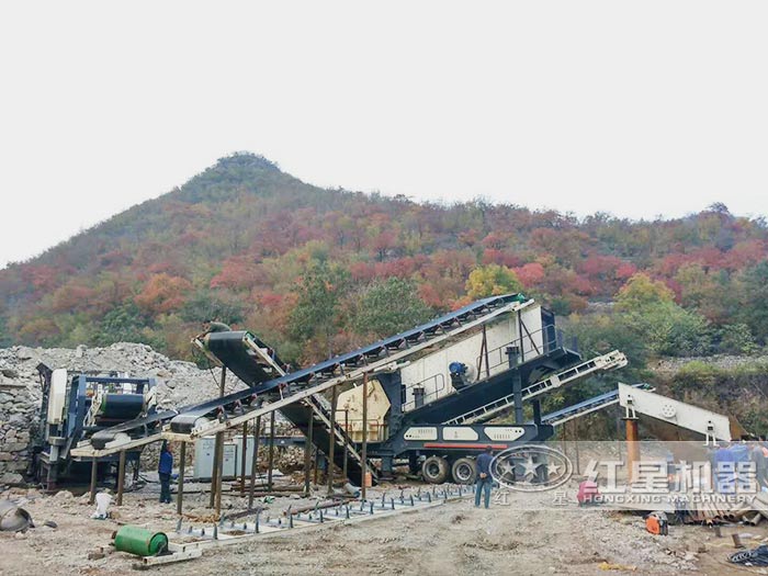 流動石頭制砂機(jī)作業(yè)現(xiàn)場