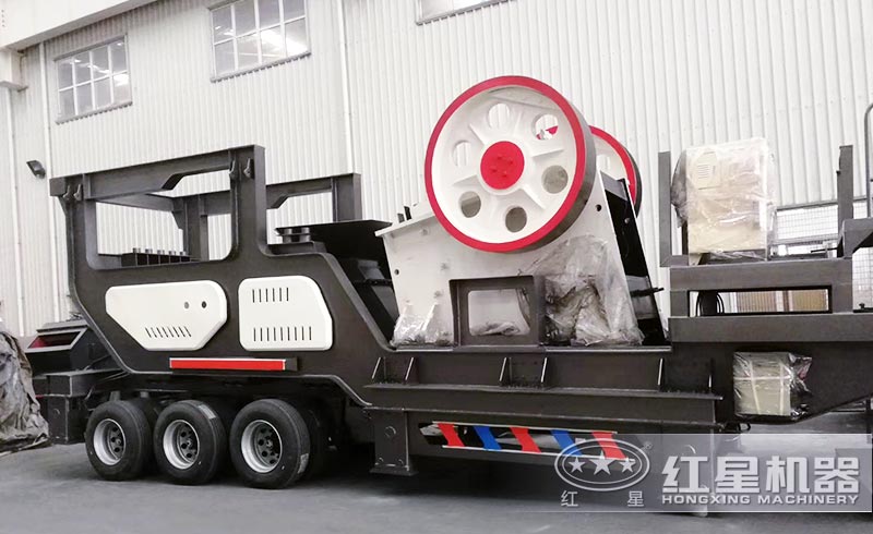 移動顎式粉碎機(jī)操作靈活